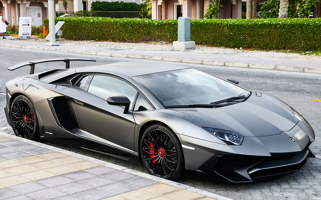 A low height sports car