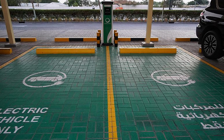 Electric Cars in the UAE: Types, Benefits, Top Models & more | dubizzle