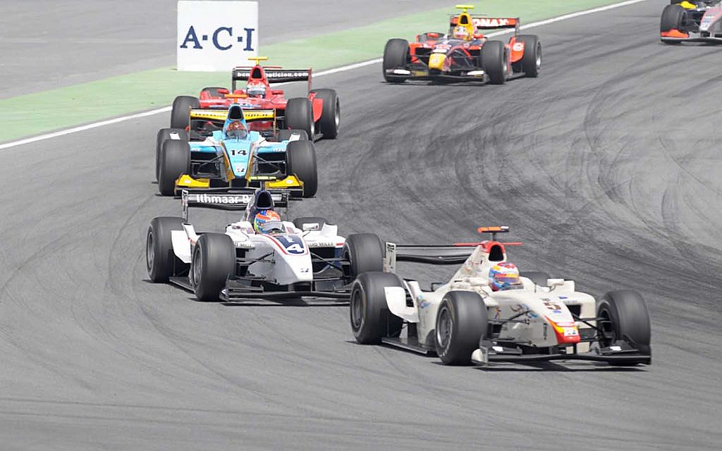 Dubai Autodrome Experiences, Tickets, Timings & More