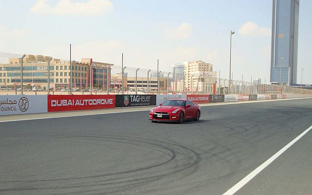 Best Dubai Race Tracks: Cars, Camels, Horses & Bikes | dubizzle