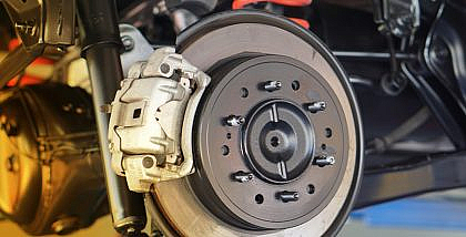 Air bleeding from car brakes