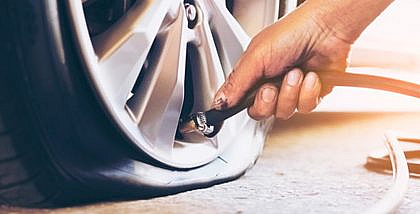 handling car tyre burst