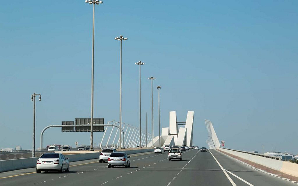 want to know how to register abu dhabi salik? go through the mentioned steps