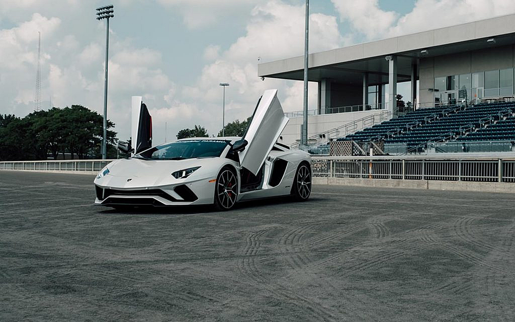 Popular places for buying a sports cars in the UAE