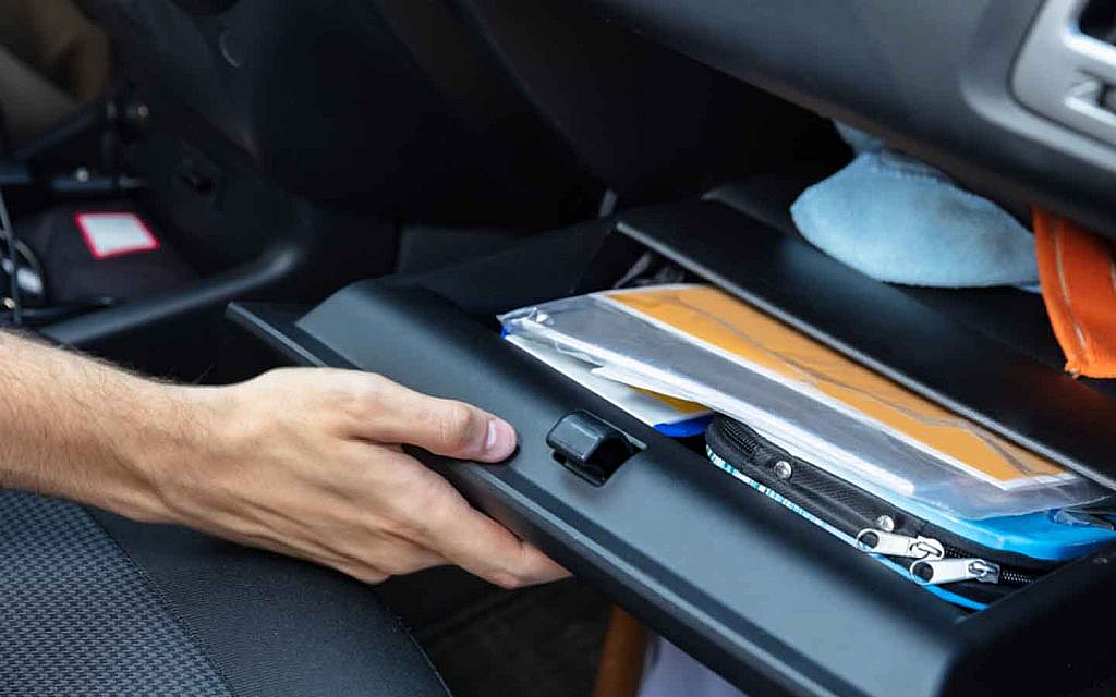 Check proper documents in the car