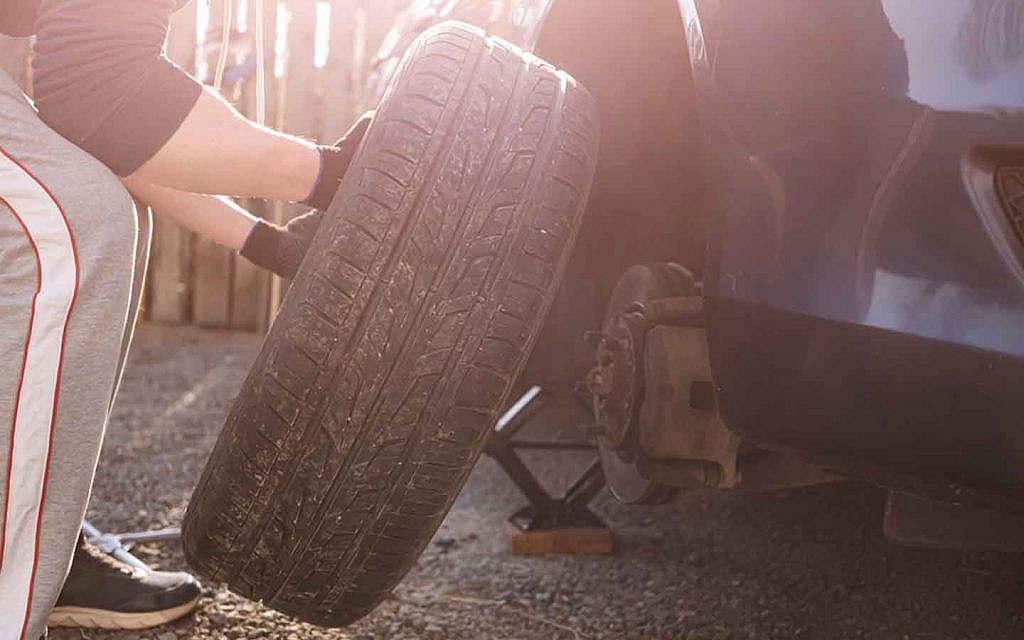 Replacing Tyre