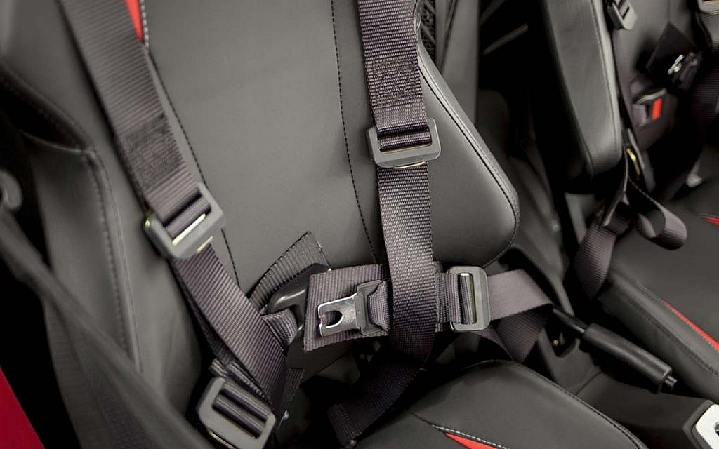 six-point seat belt in racing car