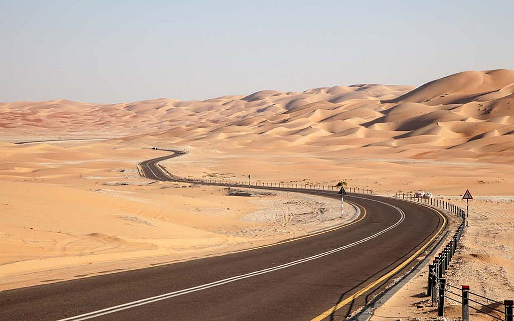 A road through Liwa oasis Dubai