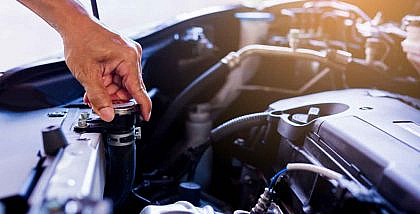 Check and maintenance the water to keep car radiator cool