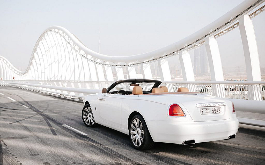 luxury car rental services in Fujairah
