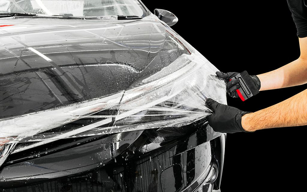 polishing car in dubai