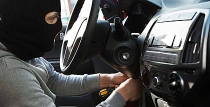 Common mistakes that make your car vulnerable
