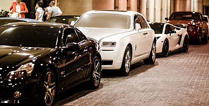 There are several car clubs in Dubai