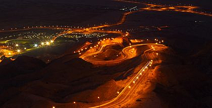When taking a Jebel Hafeet Road trip do not miss out on its beautiful night view