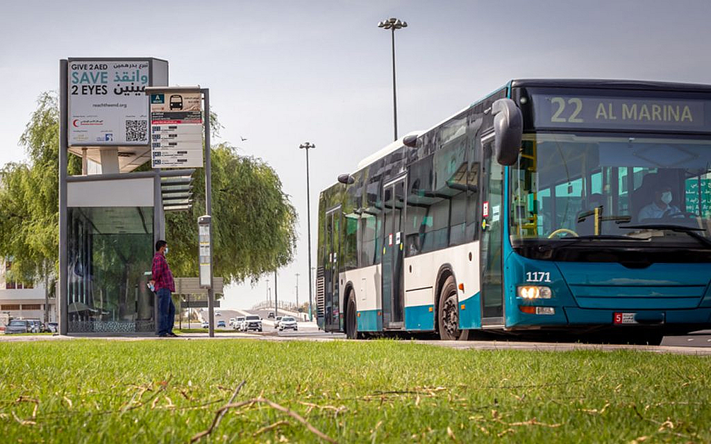 public transportation can reduce carbon footprint