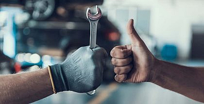 Vehicle owners can find several car garages in Dubai