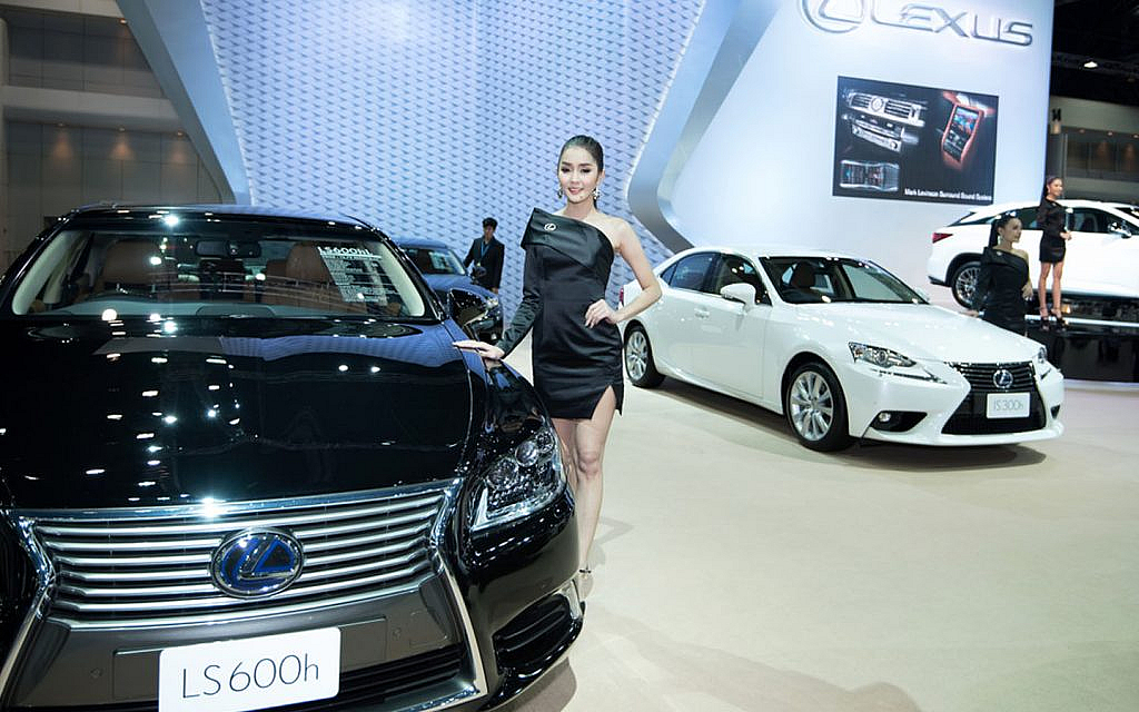 lexus car dealership