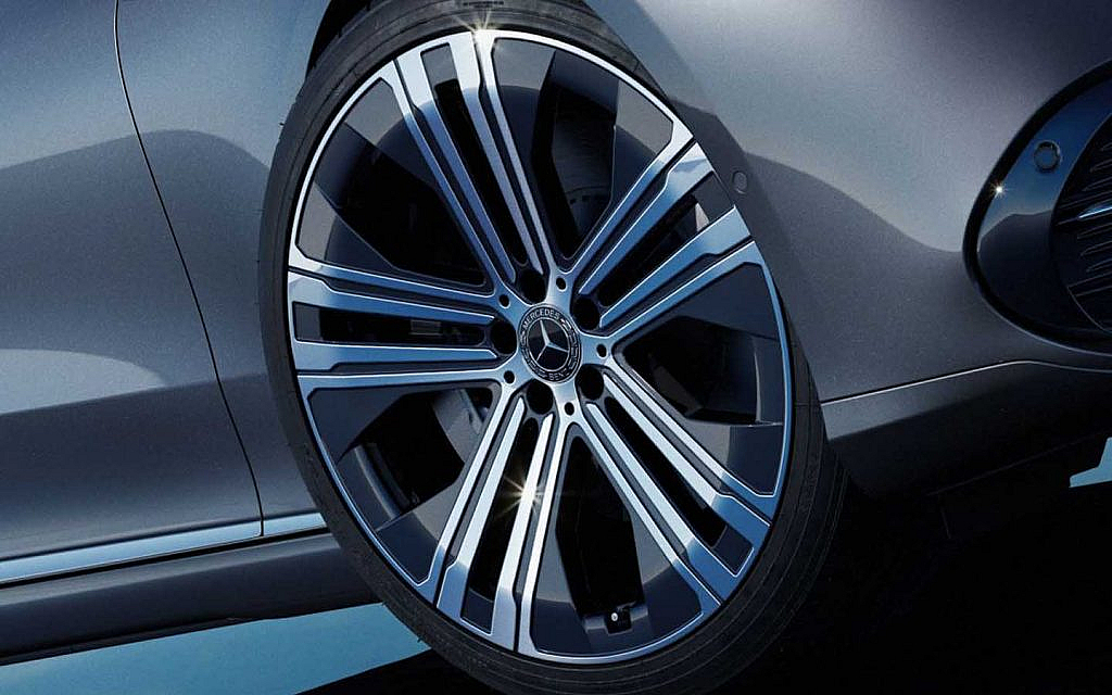 Wheel of a Mercedes EQS electric car
