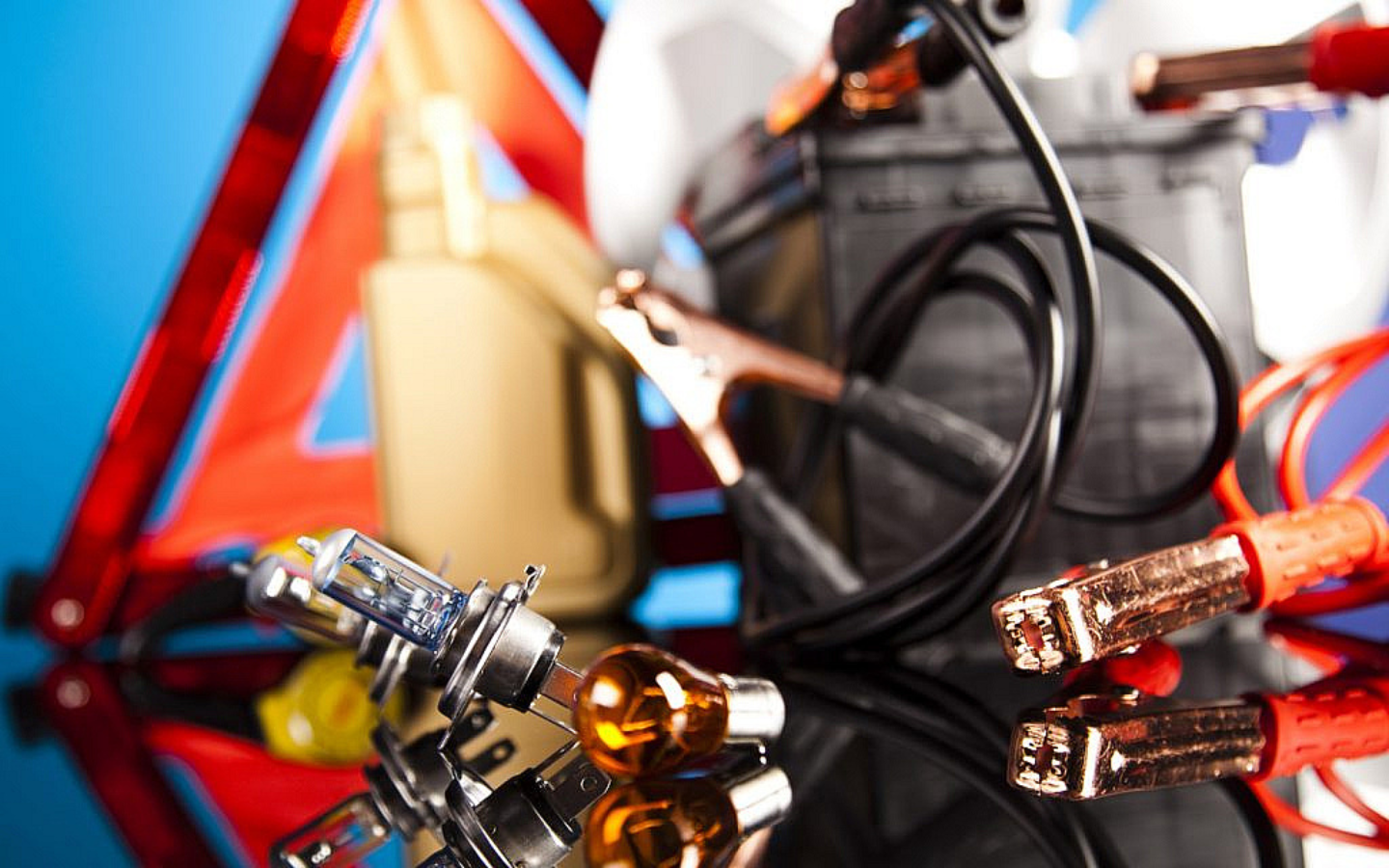 مصابيح وأسلاك سيارة