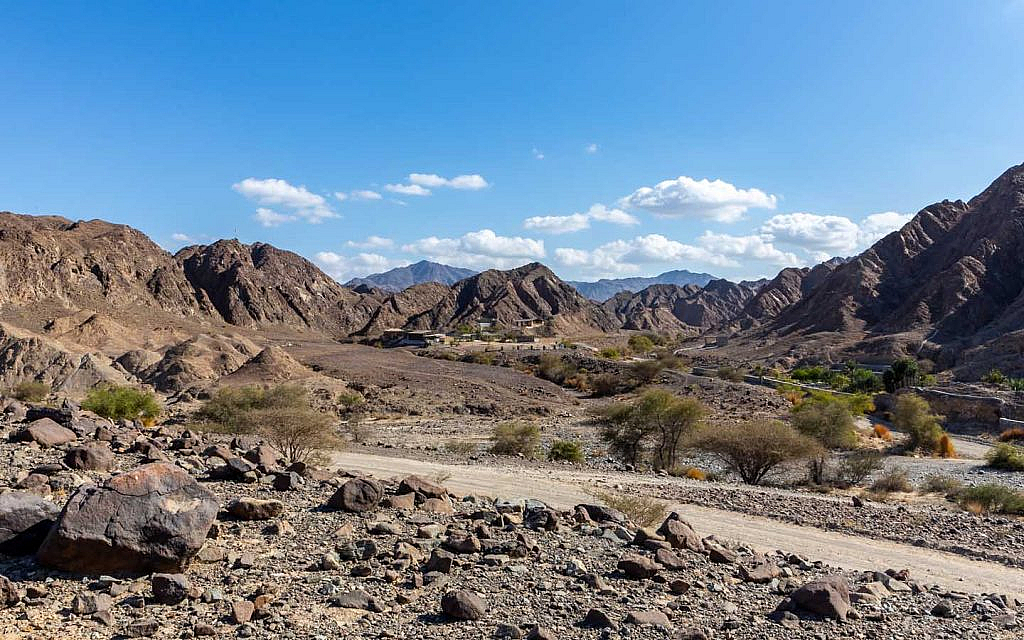 Wadi Shawka trail