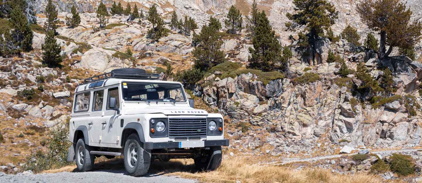 all about legendary land rovers