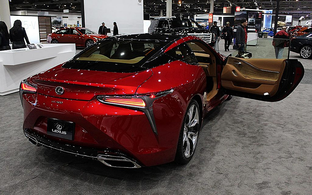 Black Panther featured Lexus LC500.