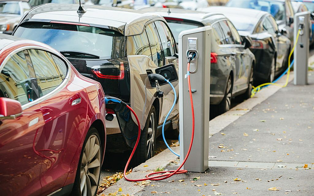 electric car recharge at a charging station
