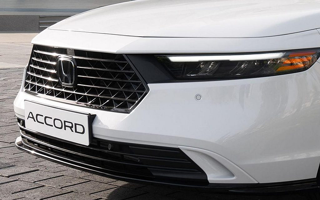 Accord comes with the latest Honda Sensing technolog