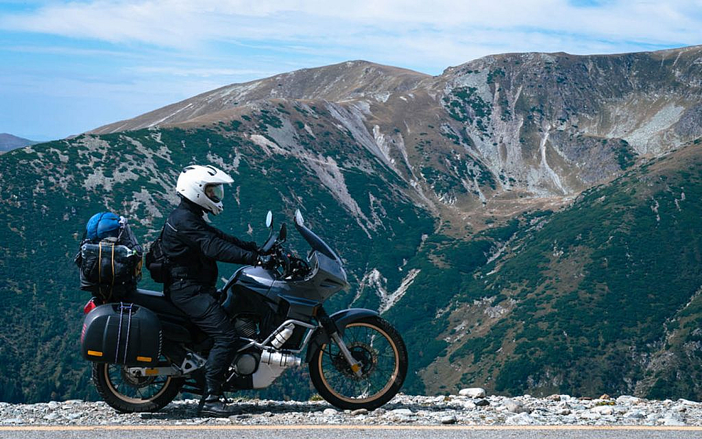 motorcycle renting in dubai