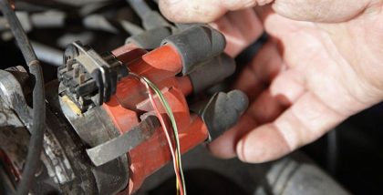 How to Change Distributor Cap of a Car_250926