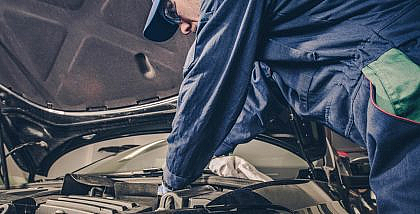You must know how to change the distributor cap of a car