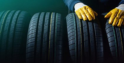 Correct tyre rotation and wheel alignment is important