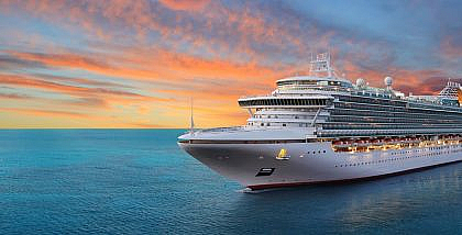 cruise around the UAE