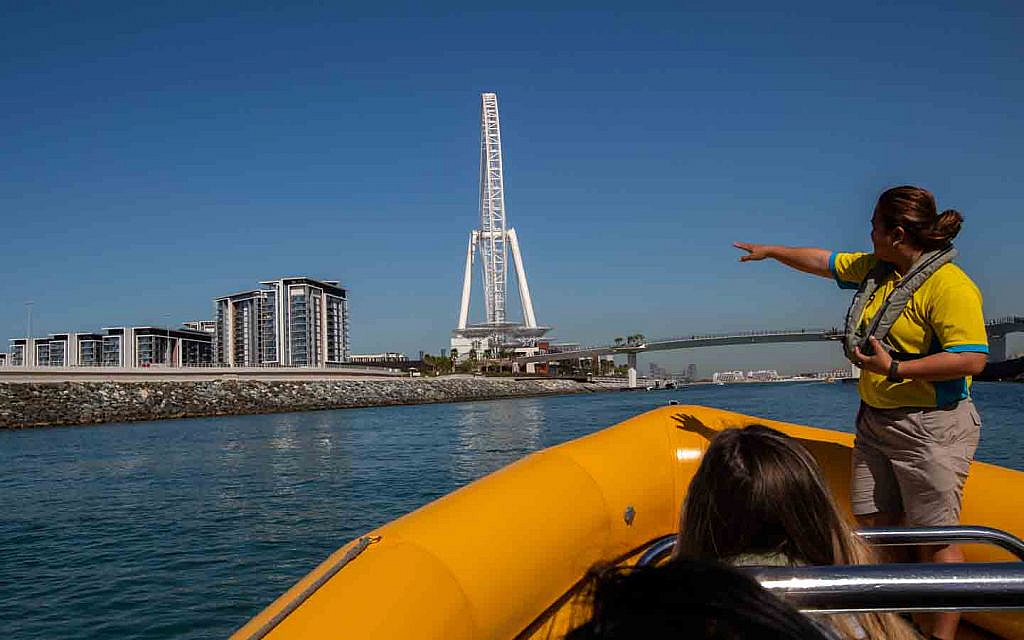 Guide on Boating in Dubai Rentals, Tours and More