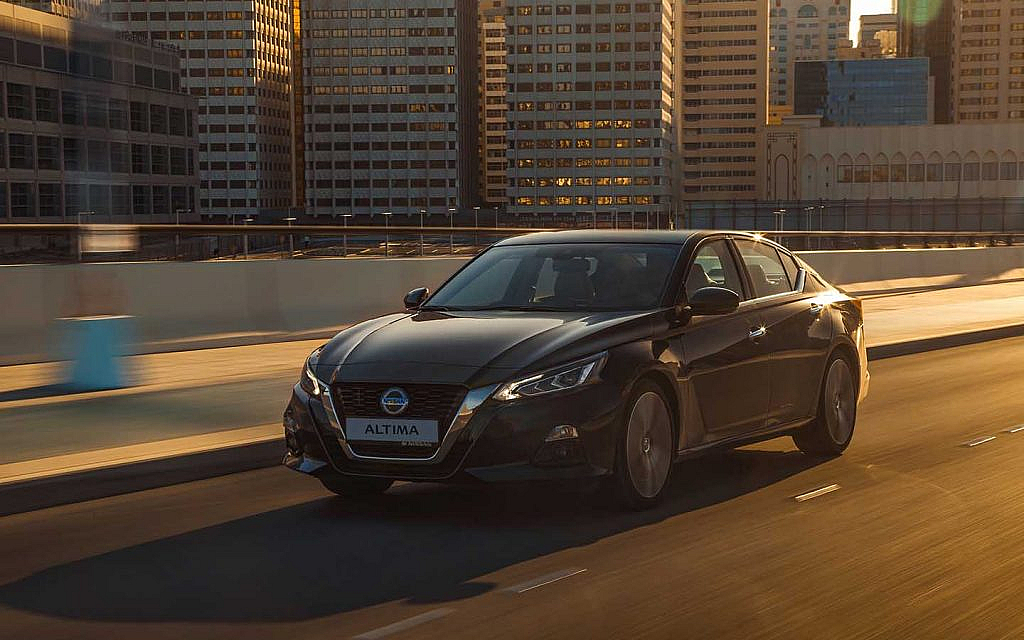 Sportier exterior of Altima 2021