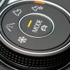 زر التحكم في وضعية القيدة أثناء استخدام نظام الإستجابة للتضاريس