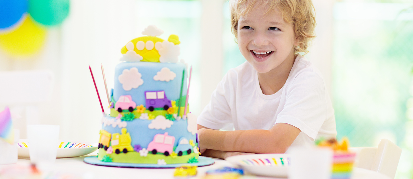 car-themed birthday party decoration ideas