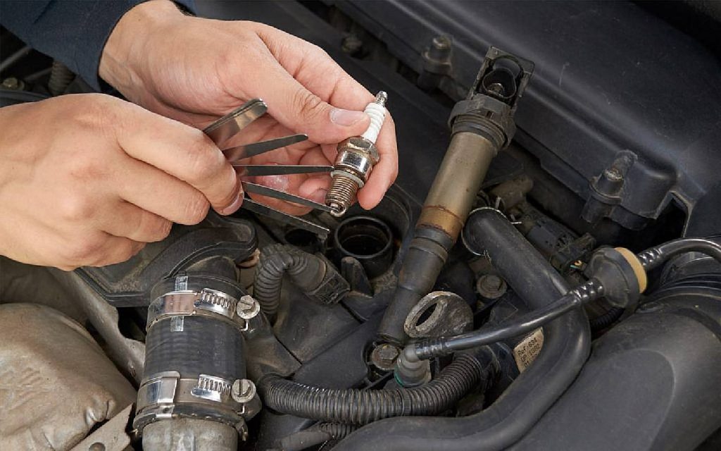 bad spark plug issue in car cylinder