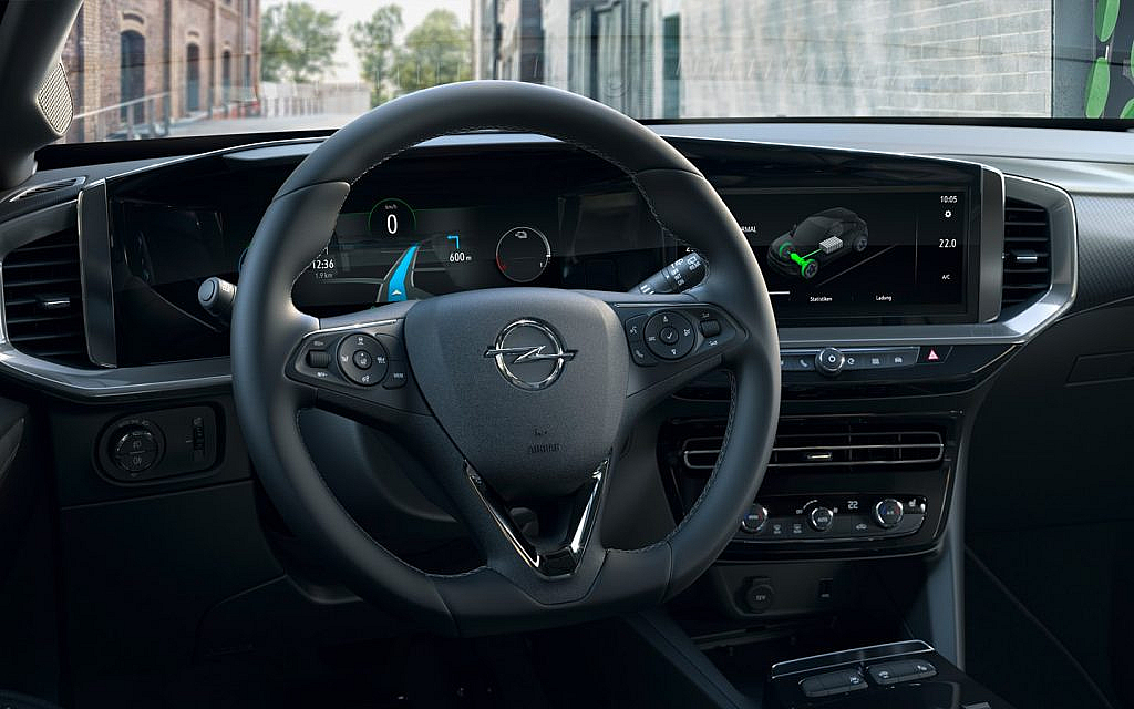 المقصورة الداخلية في أوبل موكا 2023