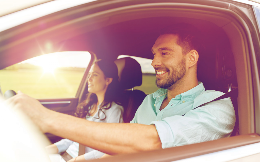 follow lane discipline in the UAE and enjoy a happy car driving experience