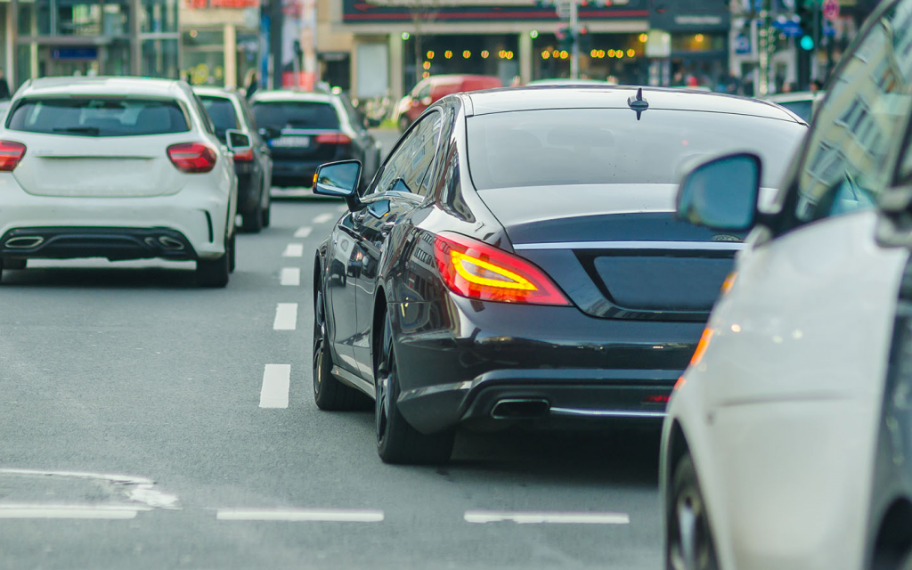 giving way to faster vehicles is a part of  lane discipline in the uae