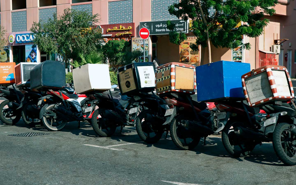 all delivery drivers should have a driver qualification certificate in dubai