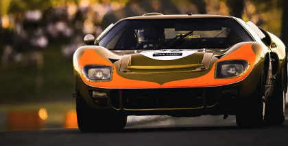 سيارة سباق