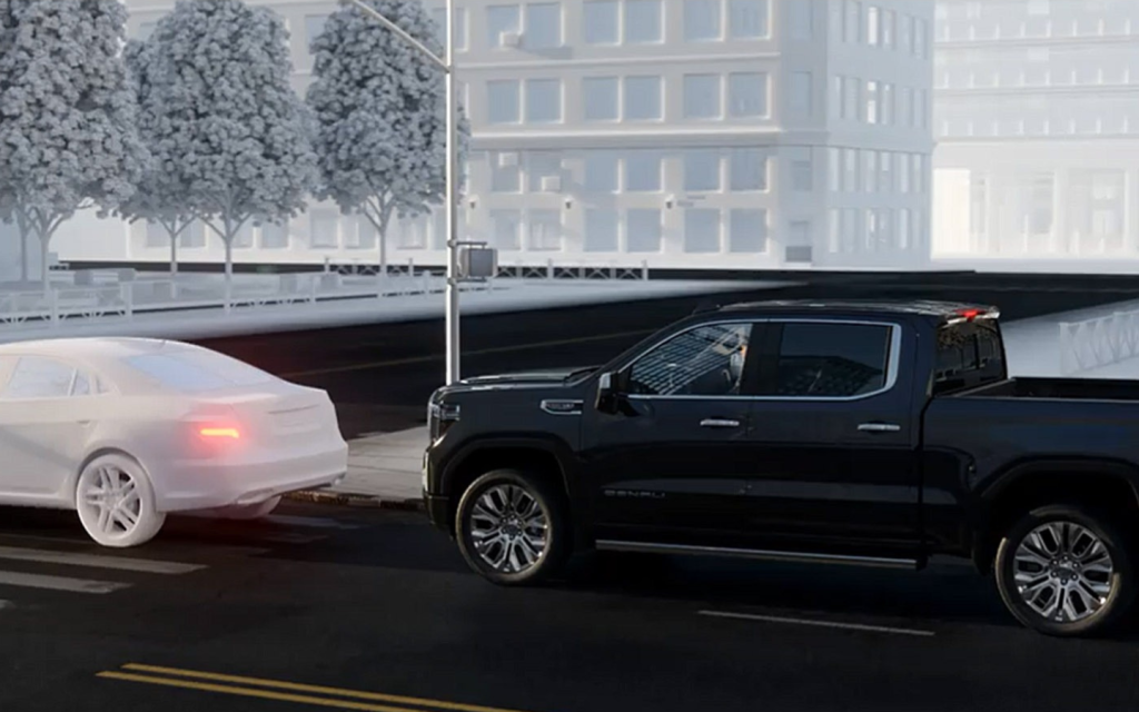 Forward Collision Alert feature of GMC Safety