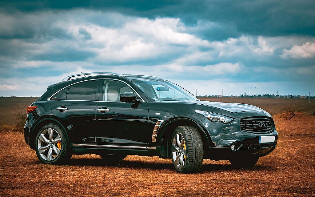 سيارة إنفينيتي QX70
