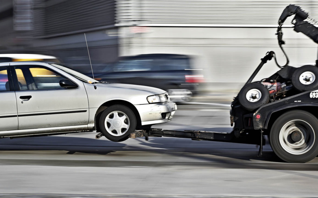Tow dollies are compact and lightweight which is an advantage of tow dollies