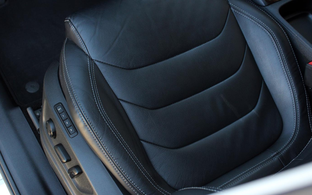 Diagnosing the issue of a malfunctioning power seat