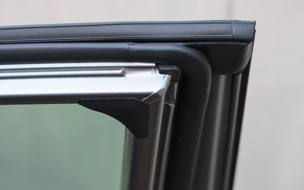 car window seals in an intact state