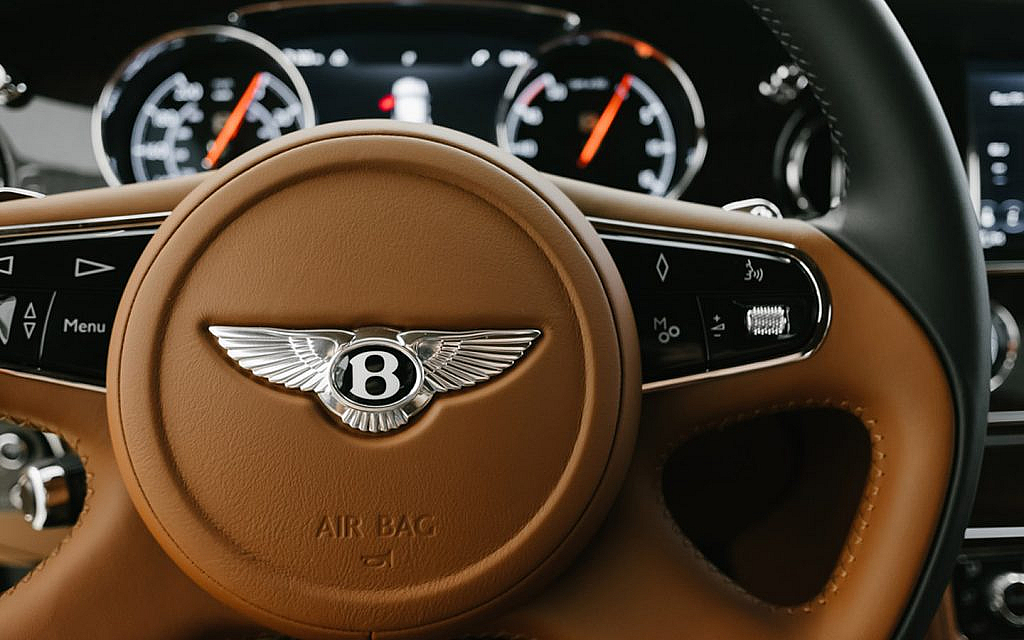 Amazing Facts about Bentley Arnage car brand include all models having handcrafted interiors