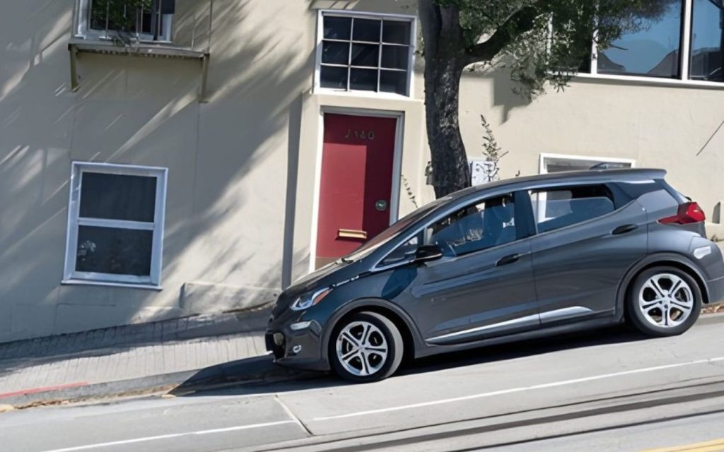 Engage parking brake when parking on an inclined surface